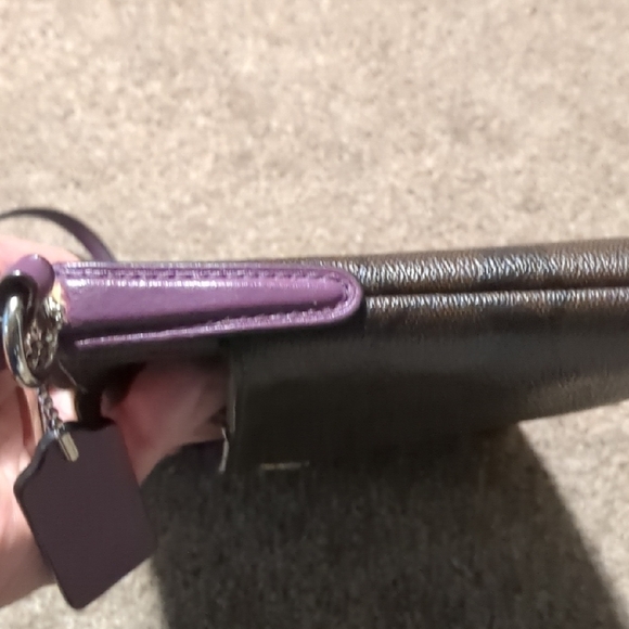 Coach Crossbody Bag - Picture 3 of 8